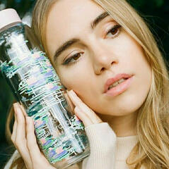 Suki Waterhouse